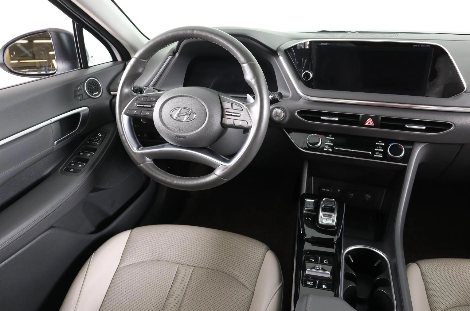 Hyundai Sonata 15 из 30