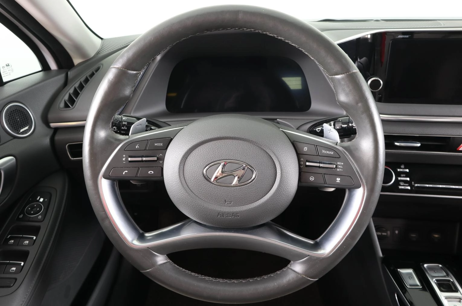 Hyundai Sonata 18 из 30