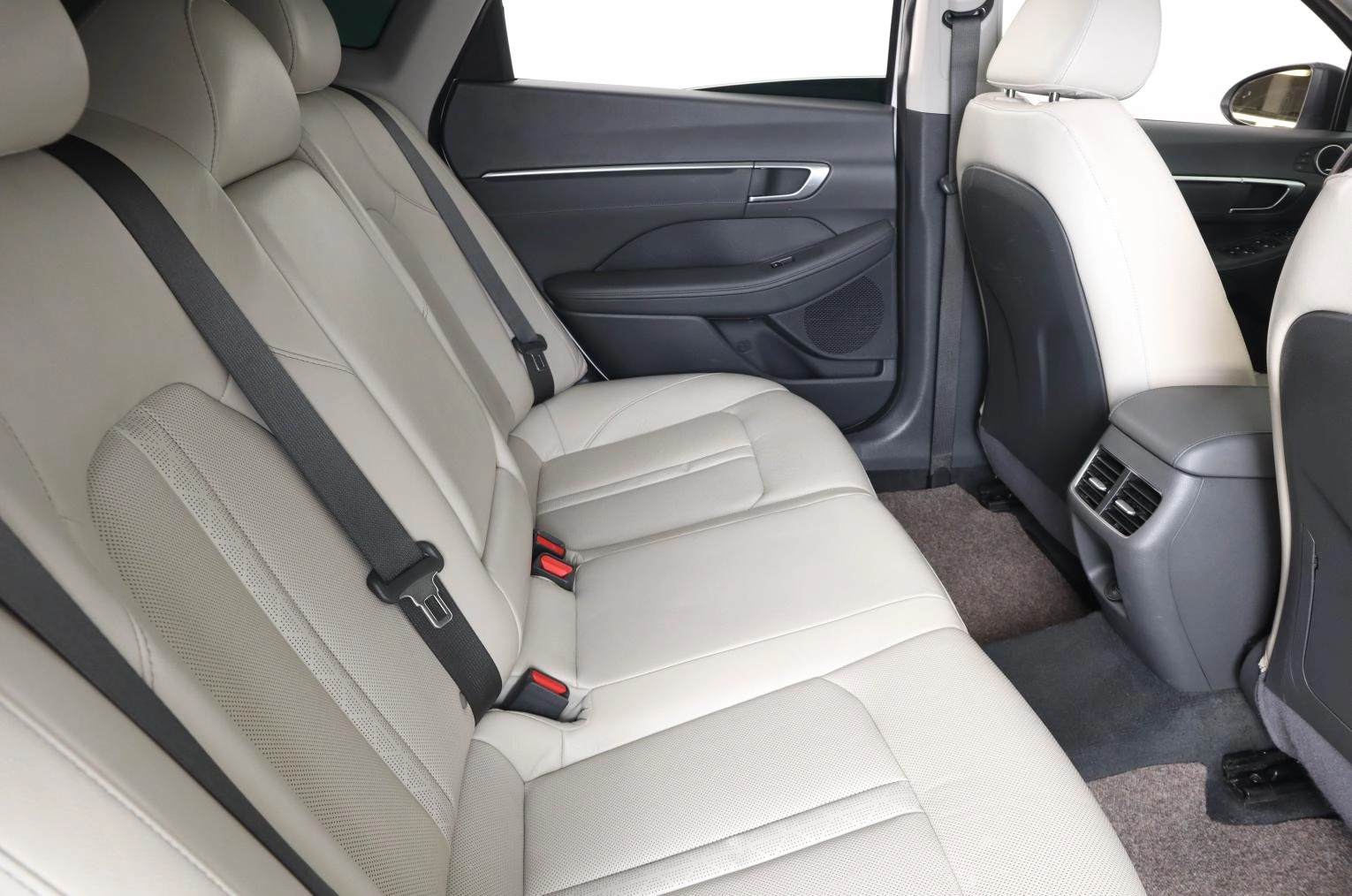 Hyundai Sonata 13 из 30