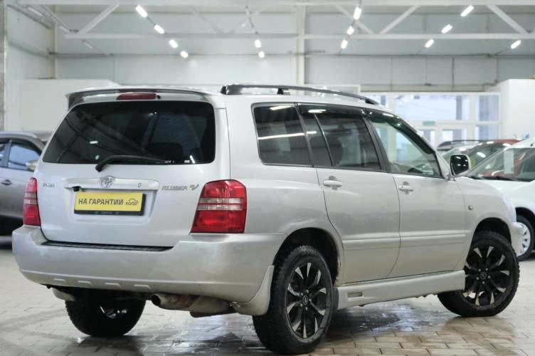 Toyota Kluger 6 из 6