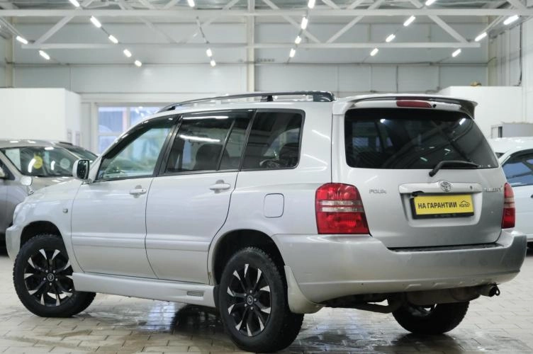 Toyota Kluger 4 из 5