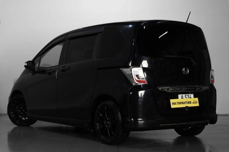 Honda Freed 4 из 5