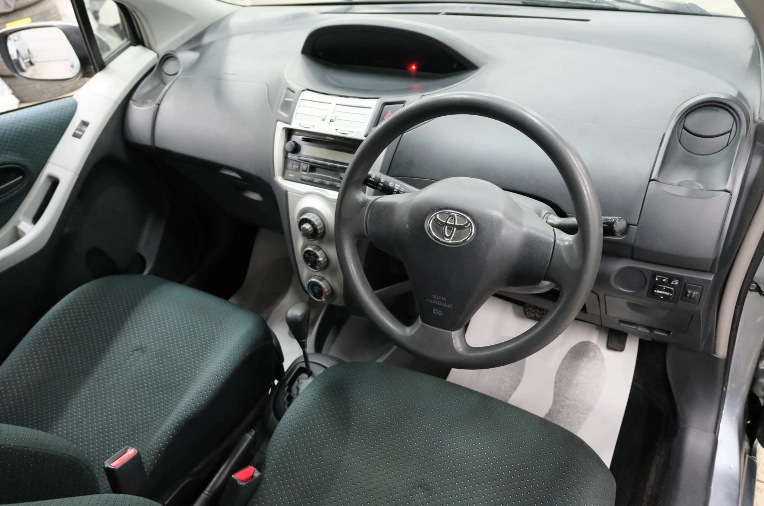 Toyota Vitz 10 из 21