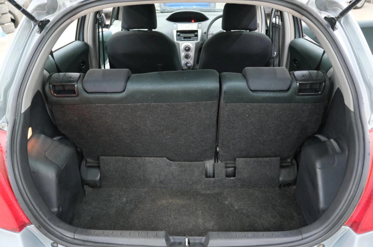Toyota Vitz 21 из 21