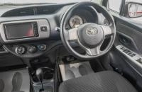 Toyota Vitz 15 из 25