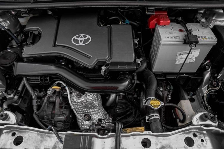Toyota Vitz 7 из 25