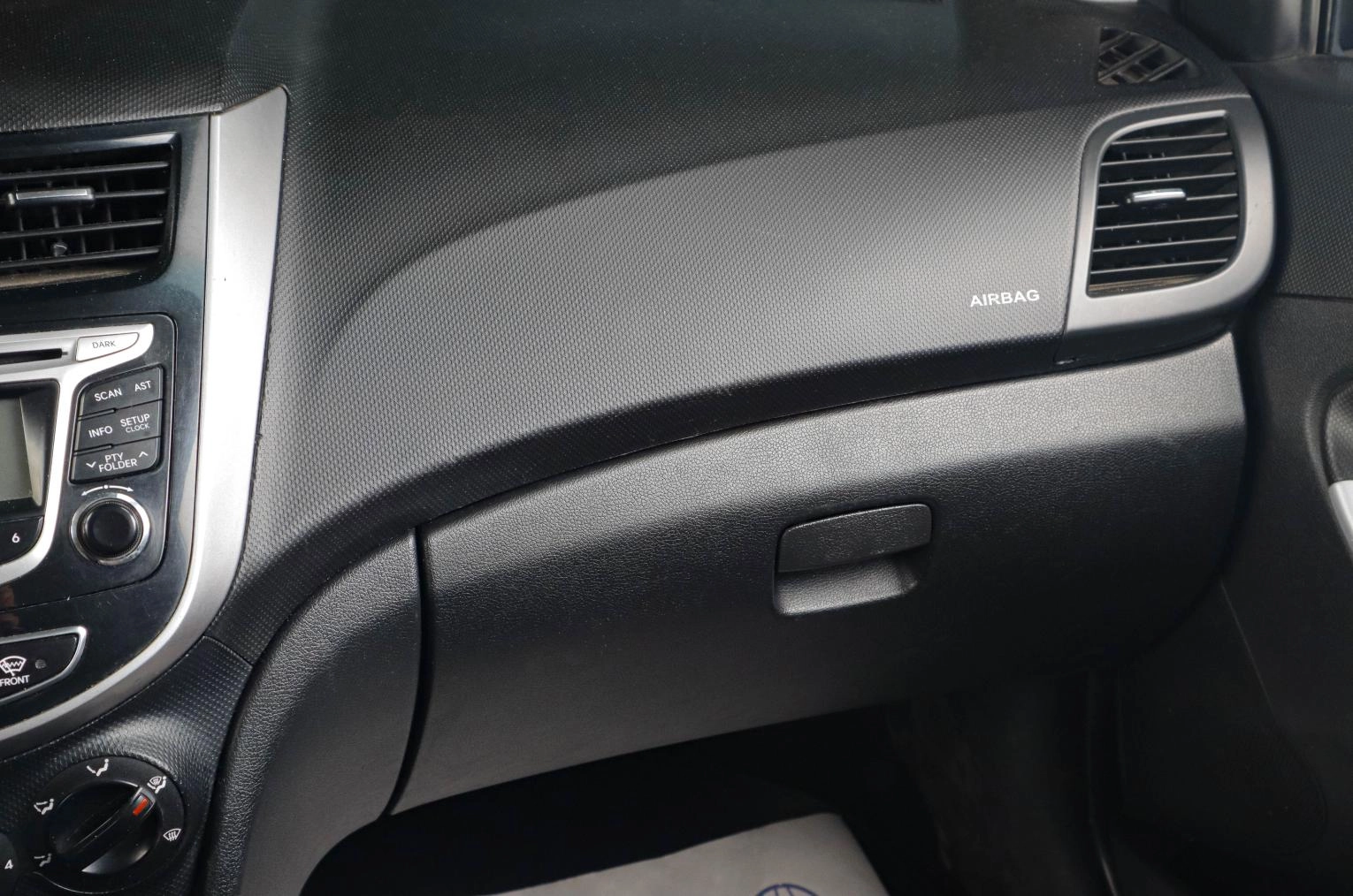 Hyundai Solaris 13 из 18