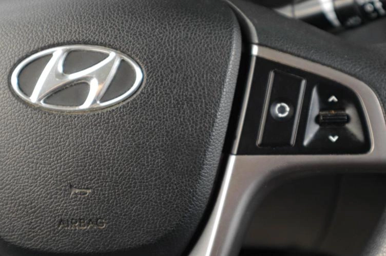 Hyundai Solaris 15 из 18