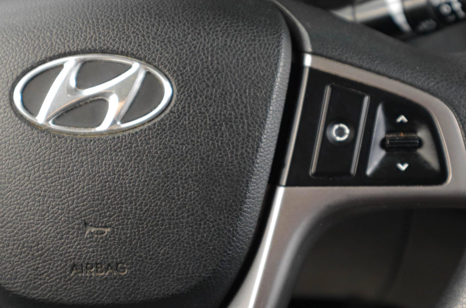 Hyundai Solaris 15 из 18