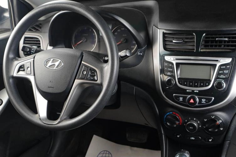 Hyundai Solaris 11 из 18