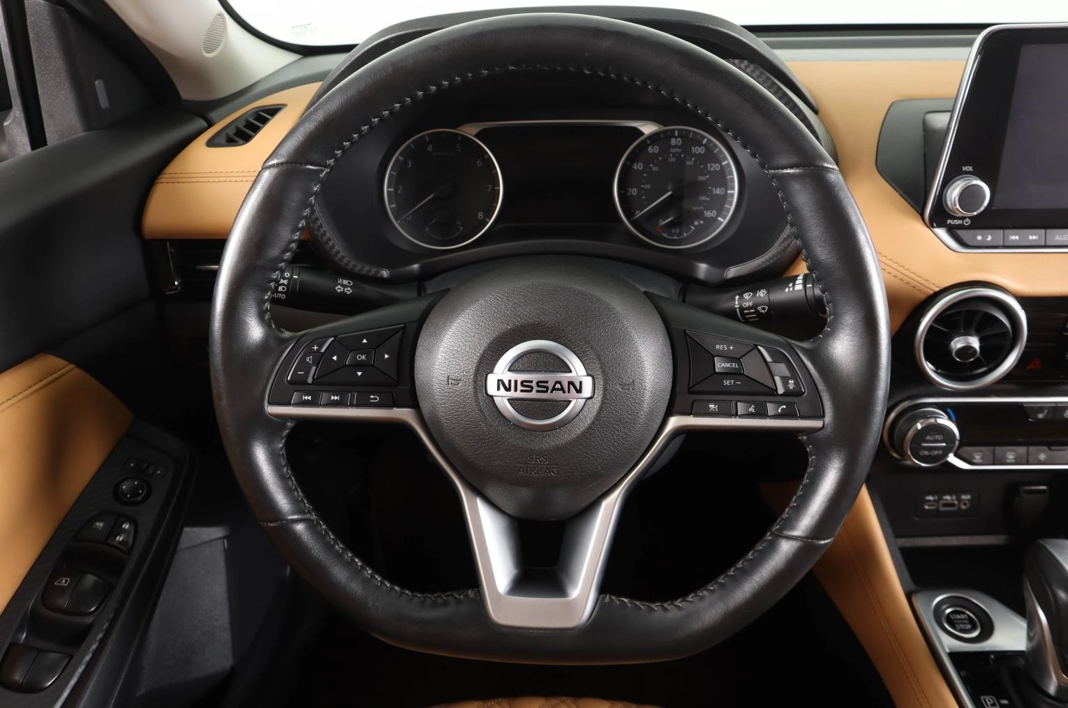 Nissan Sentra 17 из 27