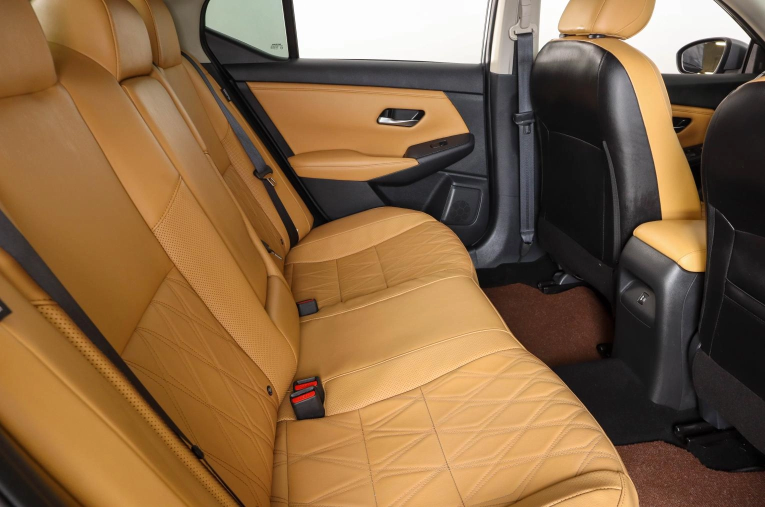 Nissan Sentra 12 из 27