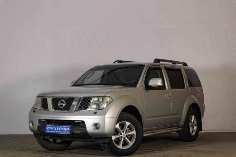 Nissan Pathfinder 3 из 5