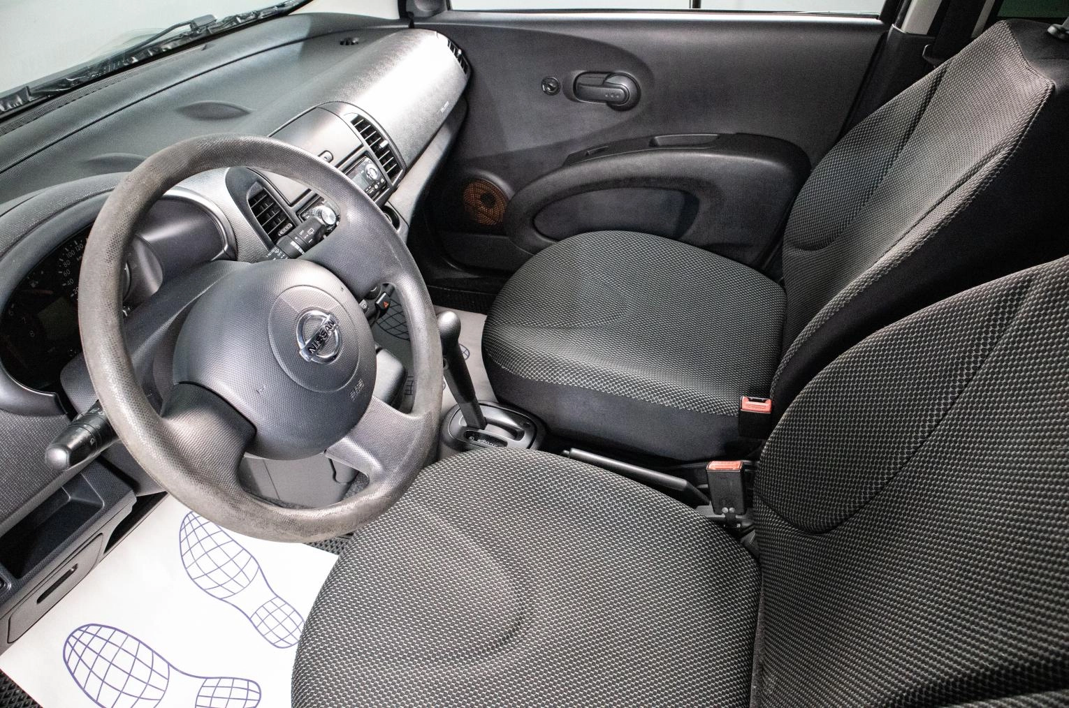 Nissan Micra 8 из 16