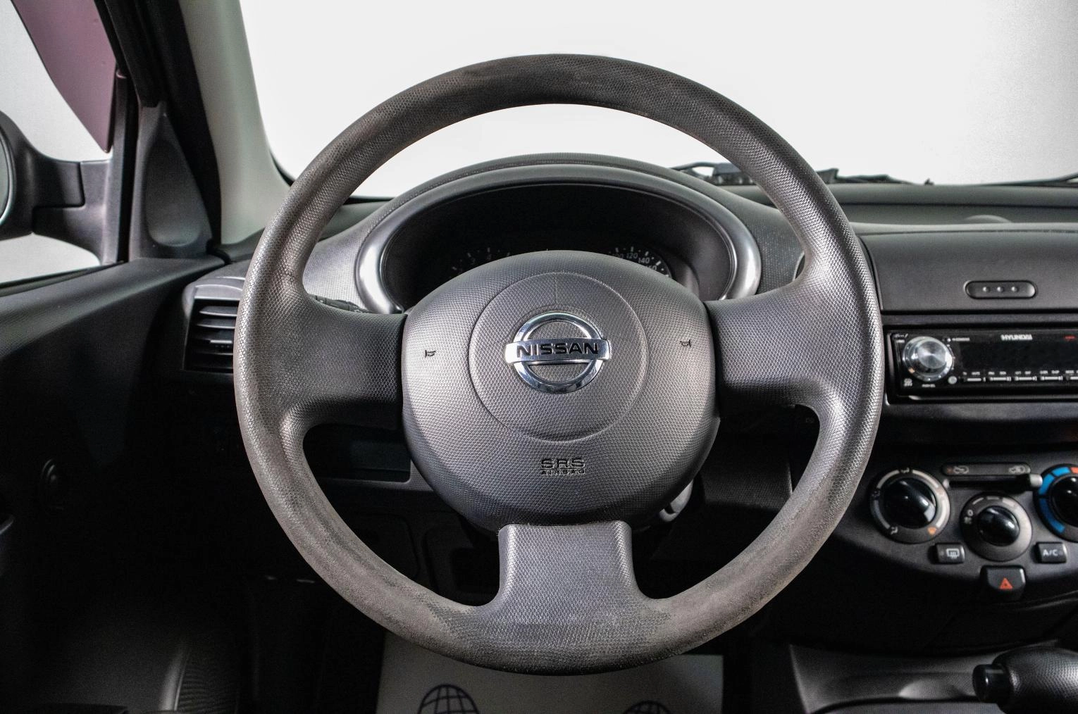 Nissan Micra 10 из 16