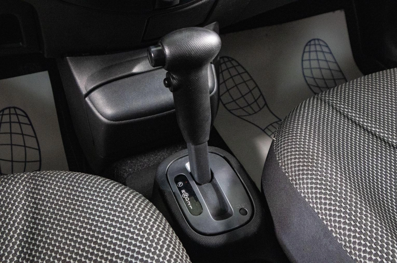 Nissan Micra 14 из 16