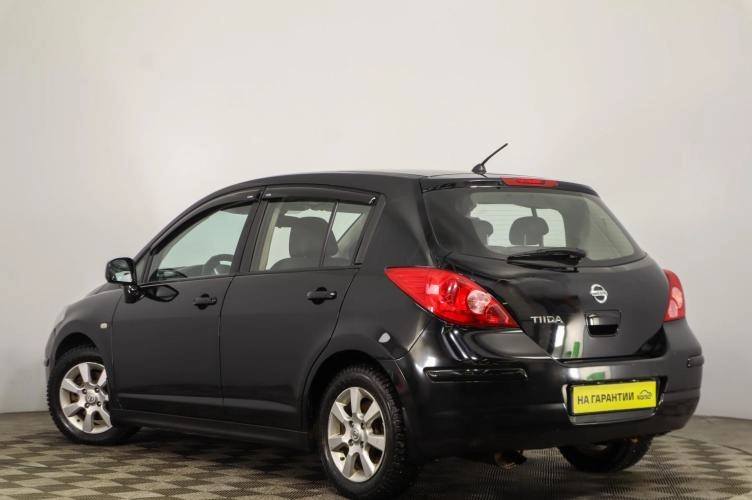 Nissan Tiida 6 из 6