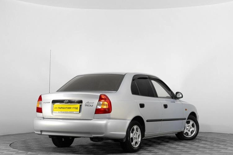 Hyundai Accent 4 из 5