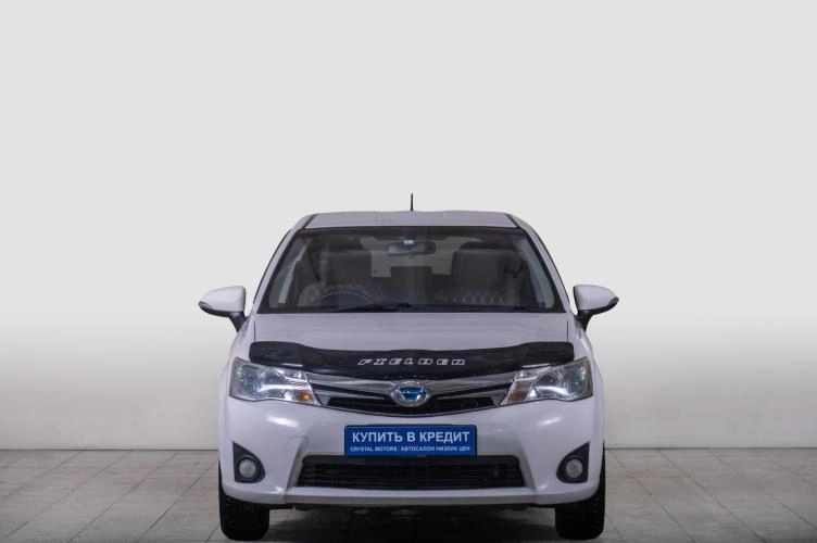 Toyota Corolla Fielder 3 из 5