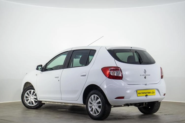 Renault Sandero 6 из 6