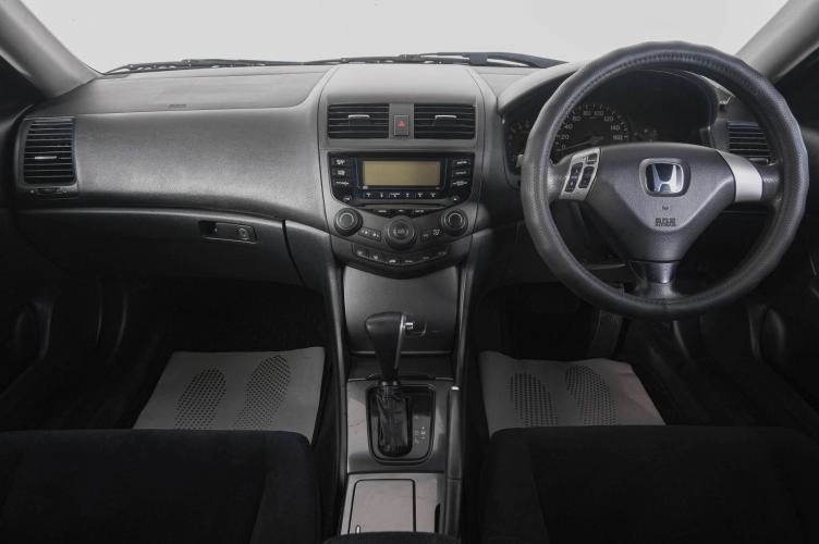 Honda Accord 13 из 19