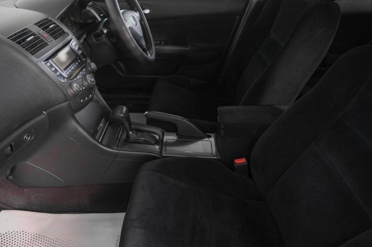 Honda Accord 8 из 19