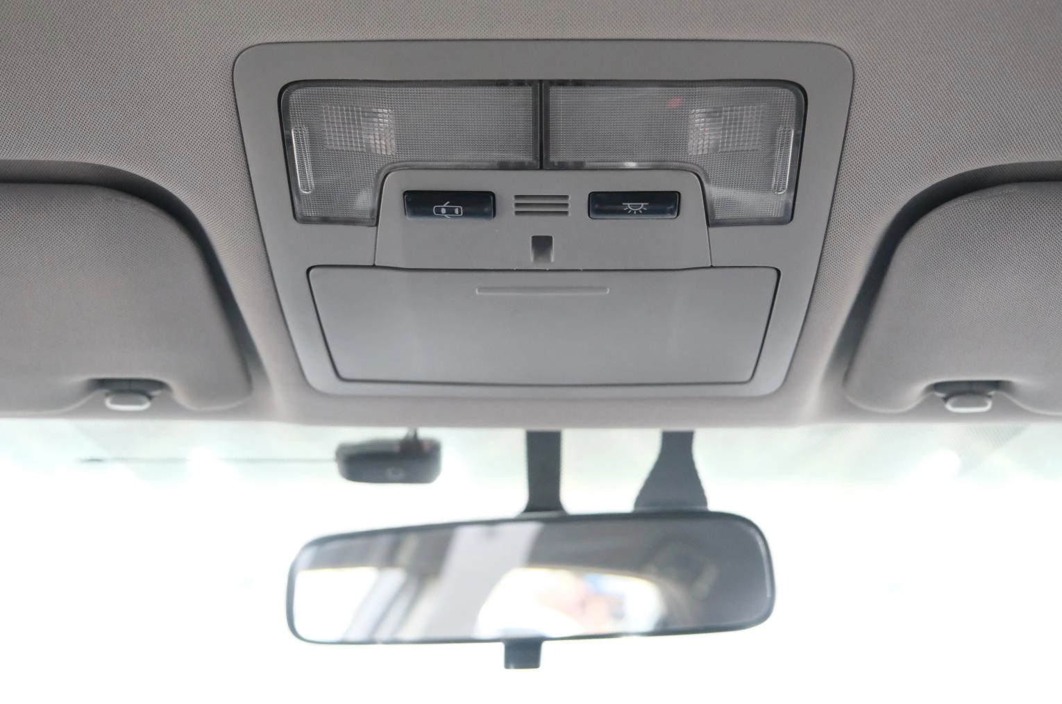 Toyota Camry 16 из 24