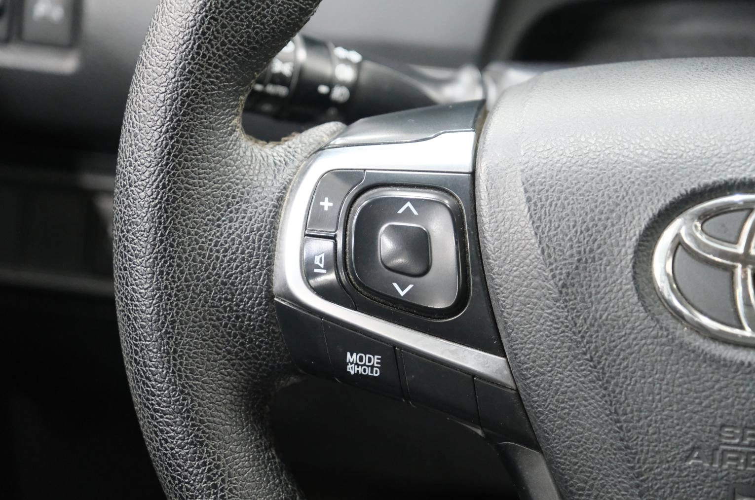 Toyota Camry 13 из 24