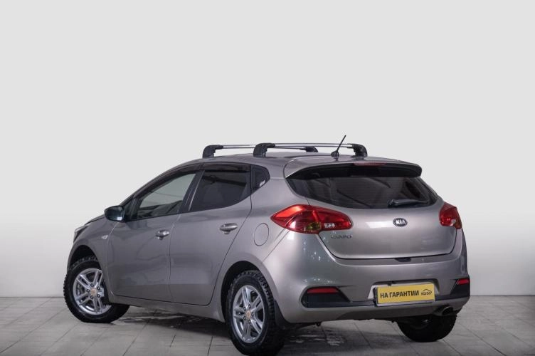KIA cee'd 5 из 6