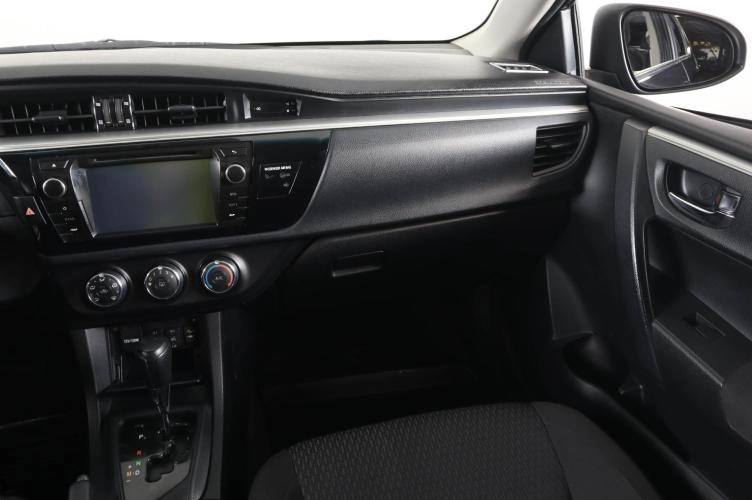 Toyota Corolla 13 из 20