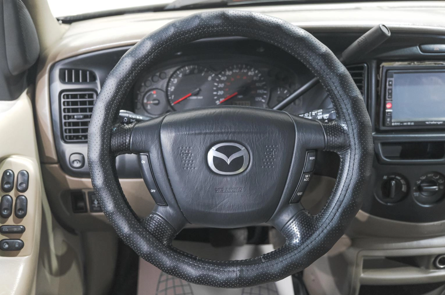 Mazda Tribute 13 из 24