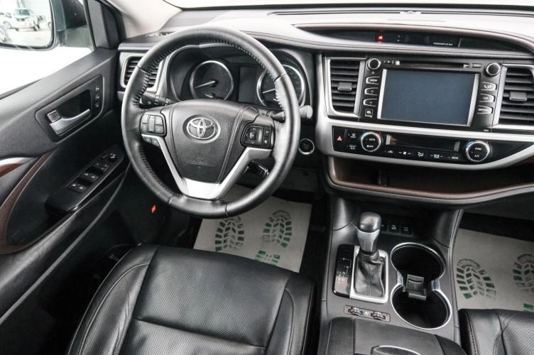 Toyota Highlander 9 из 27