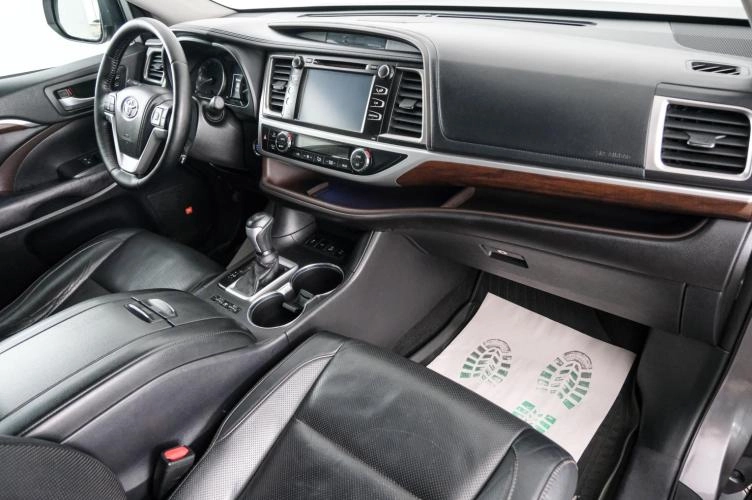 Toyota Highlander 12 из 27