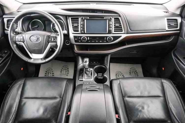 Toyota Highlander 10 из 27