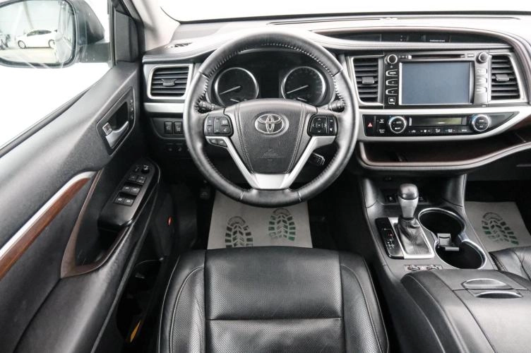 Toyota Highlander 14 из 27