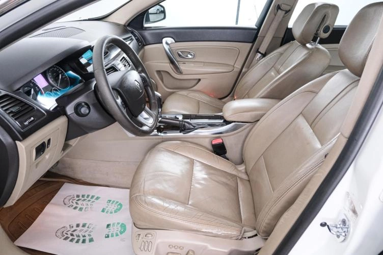 Renault Latitude 6 из 6