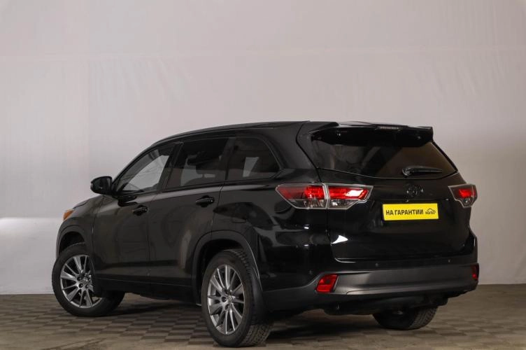 Toyota Highlander 6 из 6