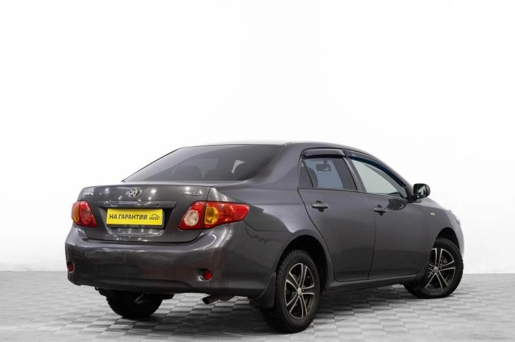 Toyota Corolla 4 из 6