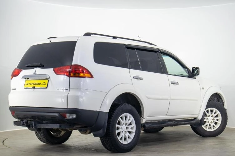 Mitsubishi Pajero Sport 4 из 5