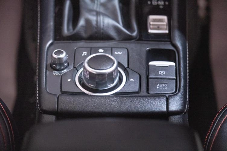 Mazda CX-3 18 из 24