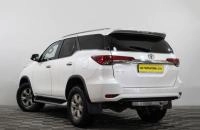 Toyota Fortuner 4 из 21