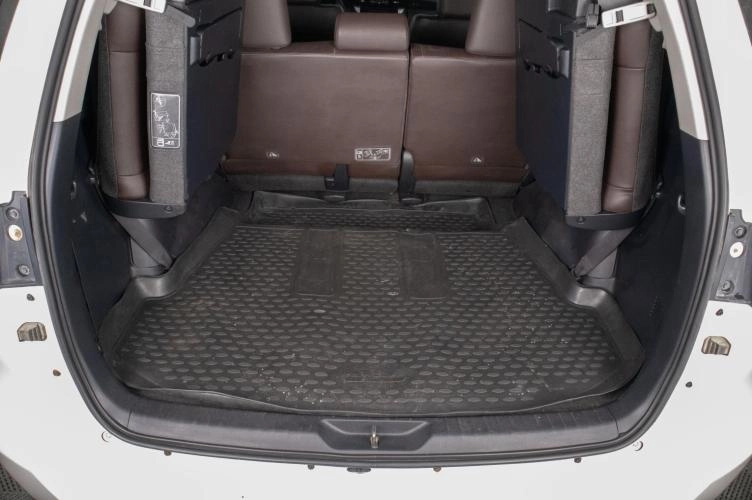 Toyota Fortuner 21 из 21