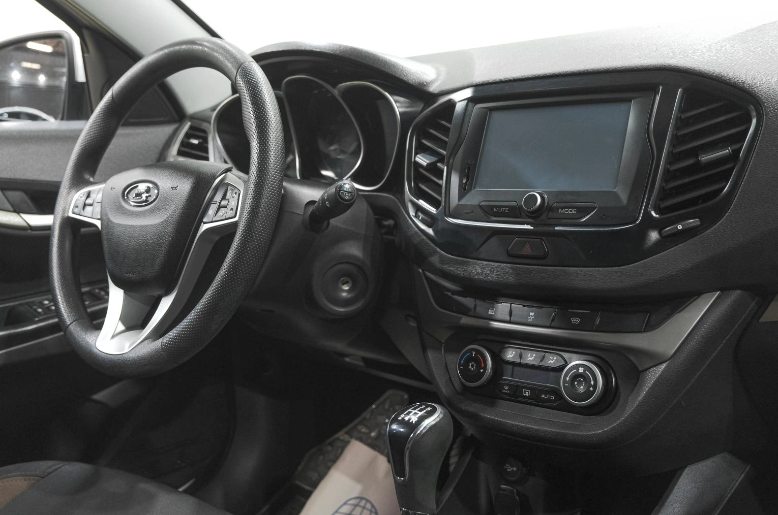ВАЗ (LADA) Vesta 16 из 26