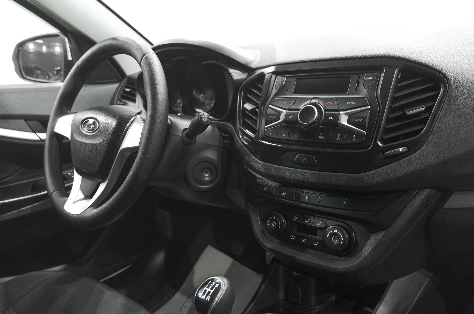 ВАЗ (LADA) Vesta 18 из 26