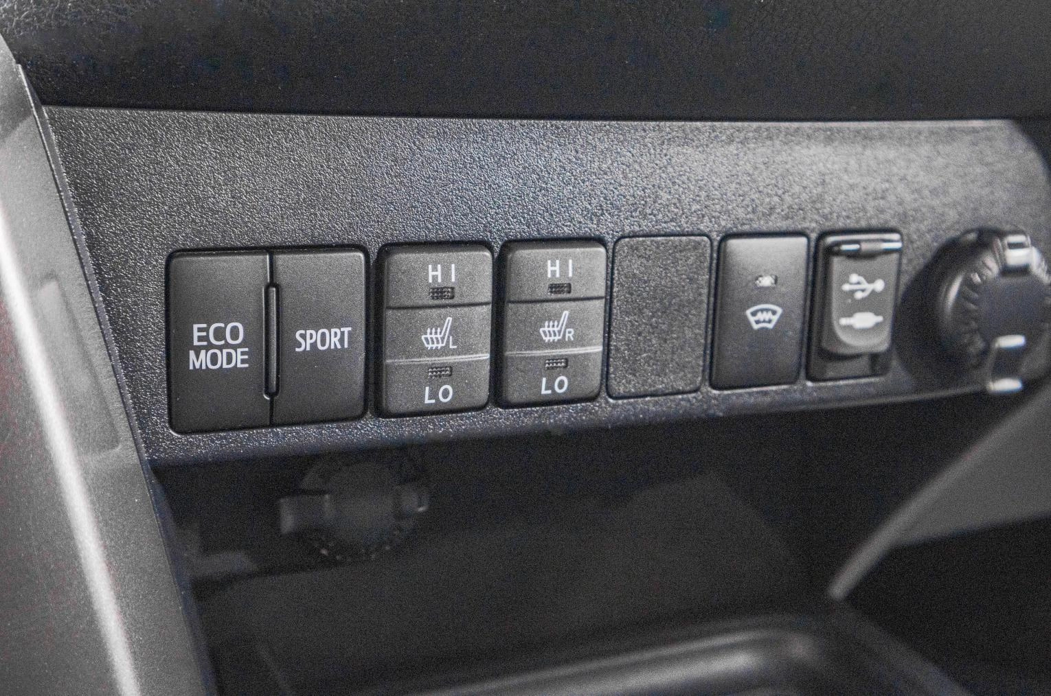 Toyota RAV4 24 из 30