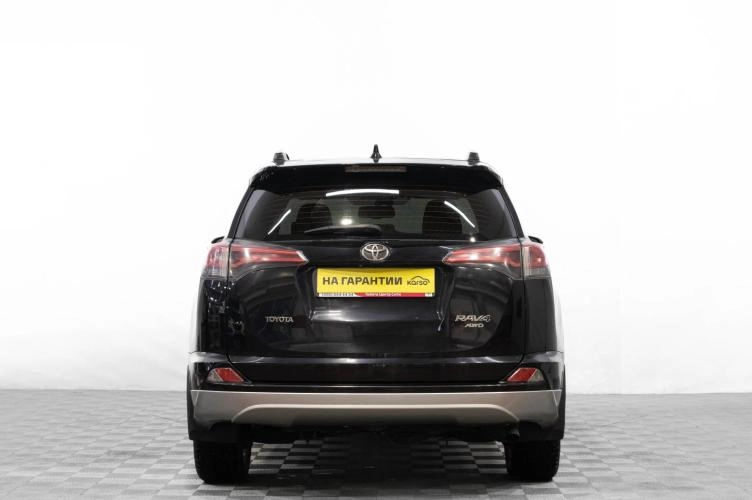 Toyota RAV4 5 из 6