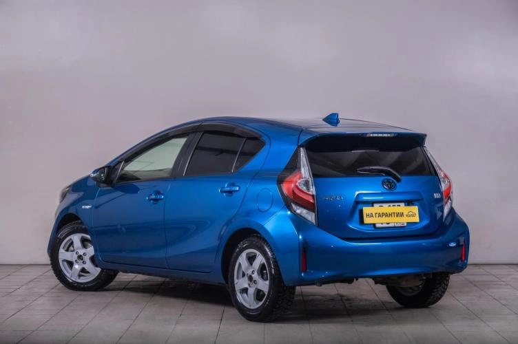 Toyota Aqua 5 из 6