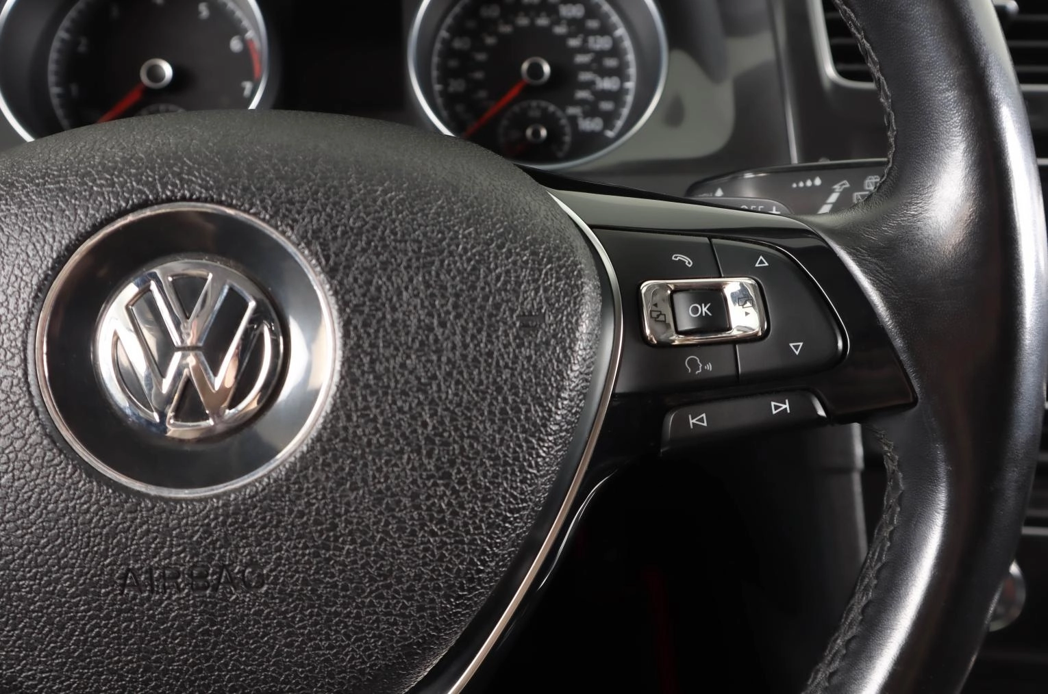 Volkswagen Golf 17 из 22