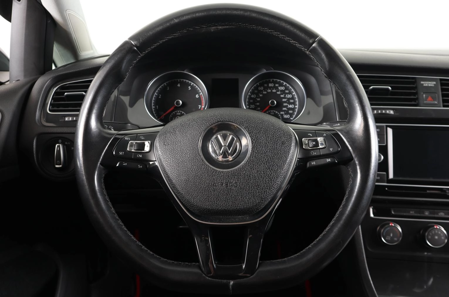 Volkswagen Golf 15 из 22