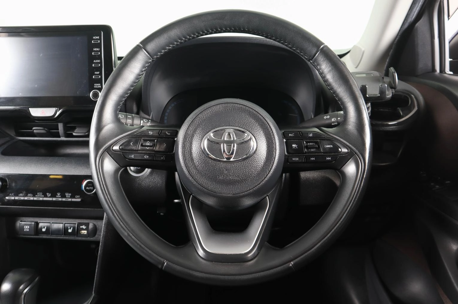 Toyota Yaris Cross 15 из 24